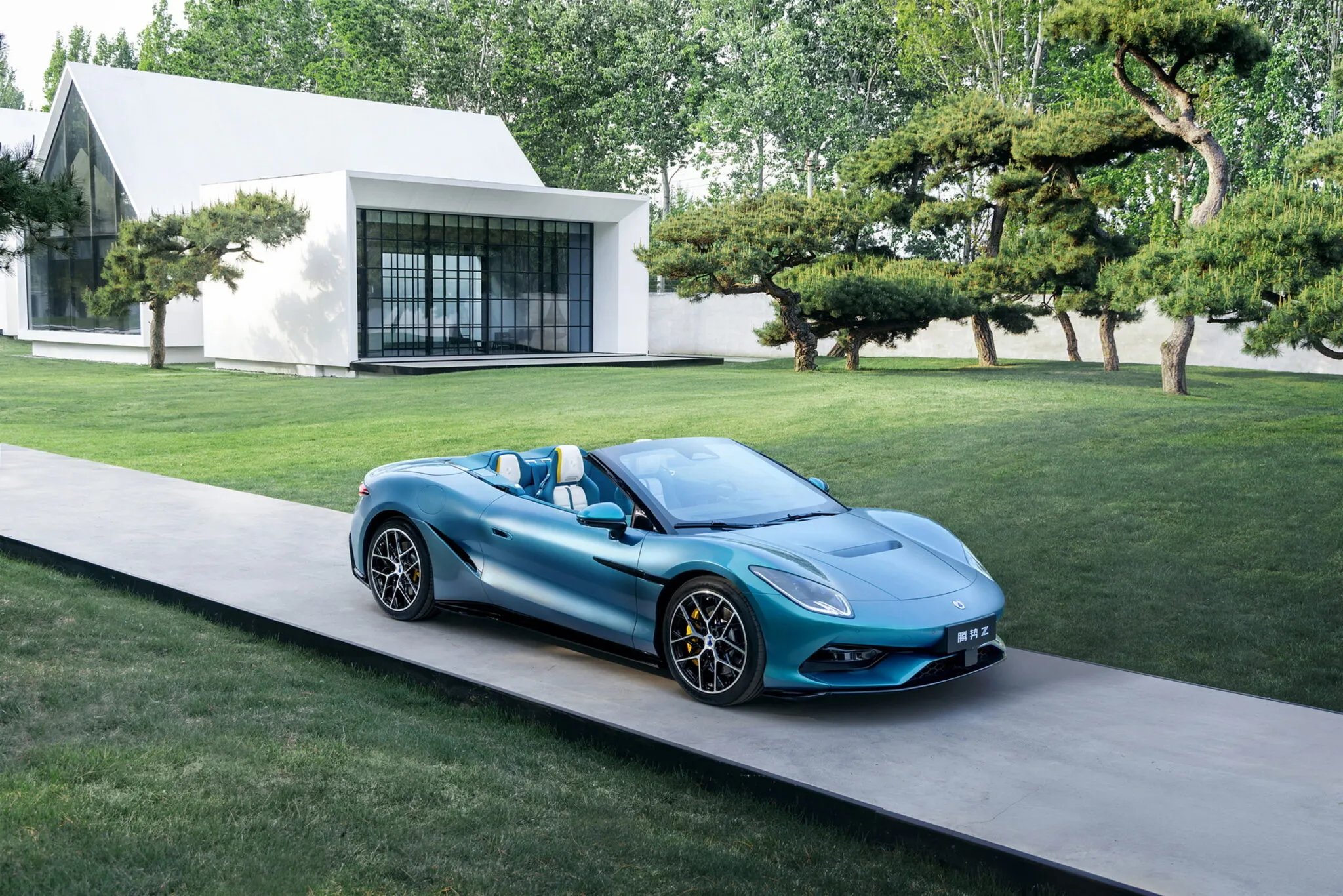 Denza Z Arrives in Europe as 1,000 HP Electric GT With Four-Seat Layout