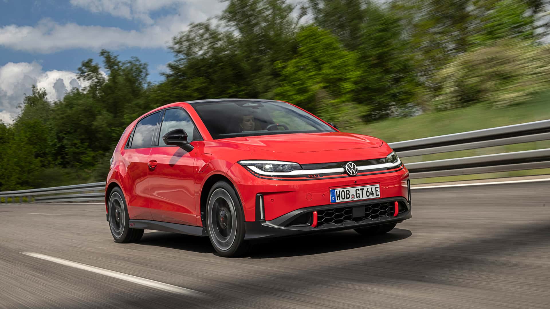 2026-volkswagen-id.-polo-gti (11)