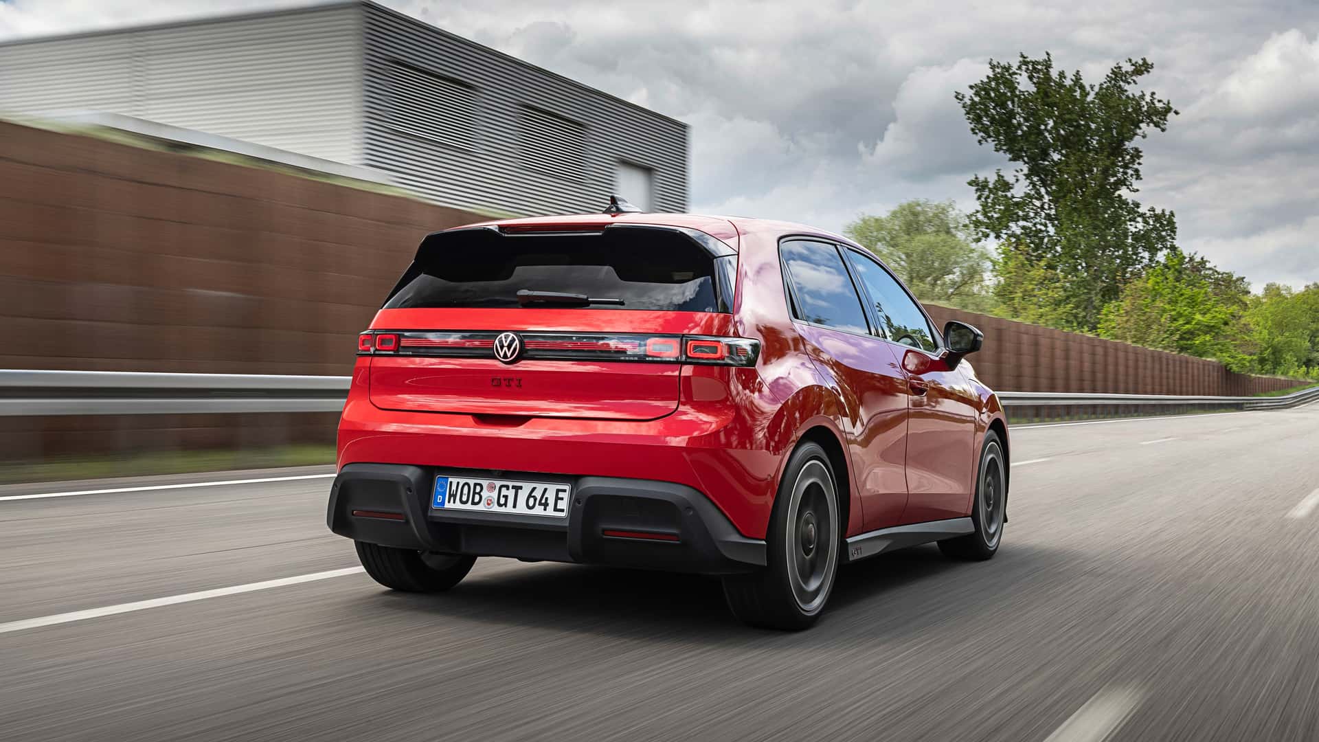 2026-volkswagen-id.-polo-gti (4)
