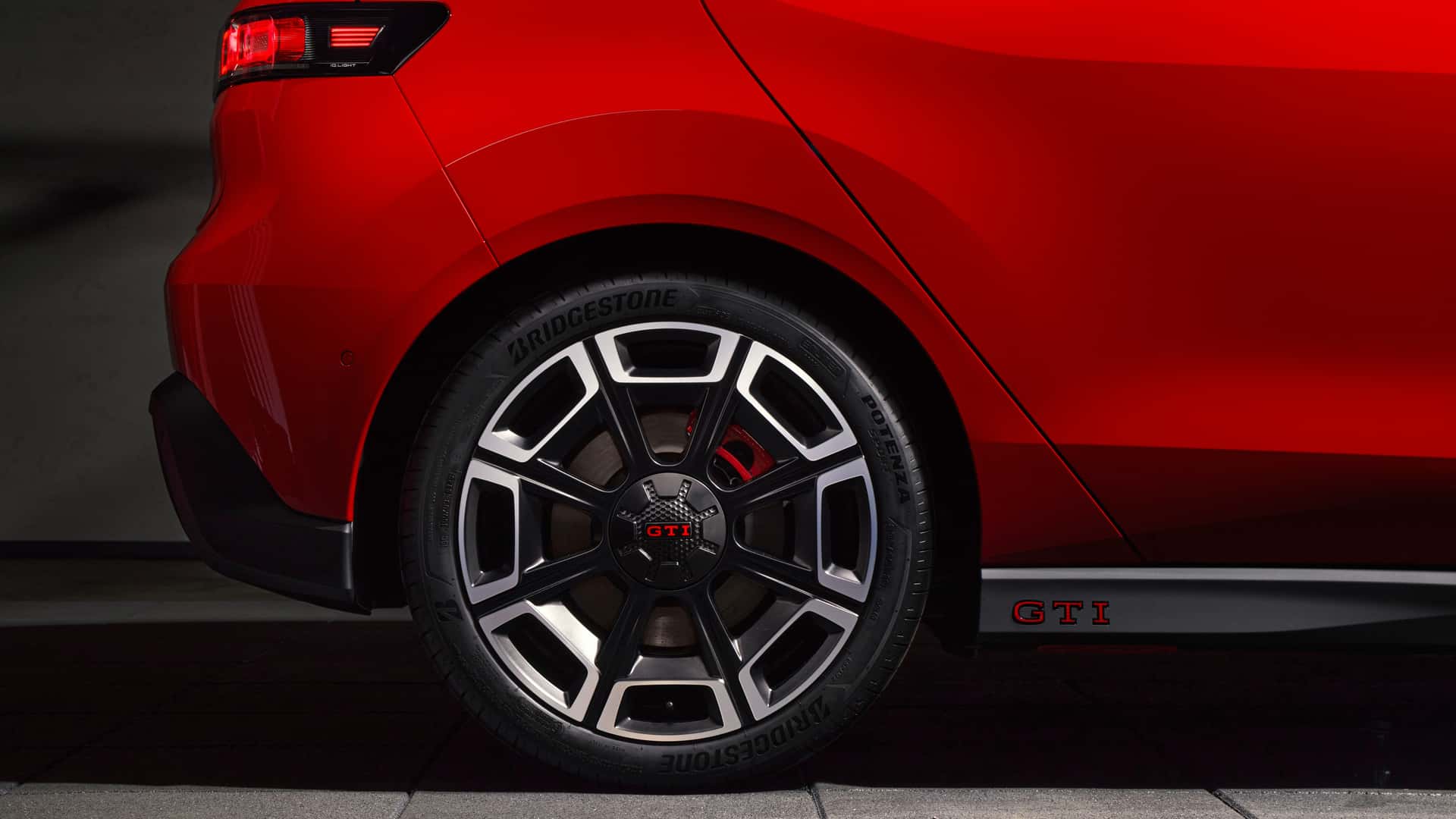 volkswagen-id.-polo-gti-2026---foto (2)