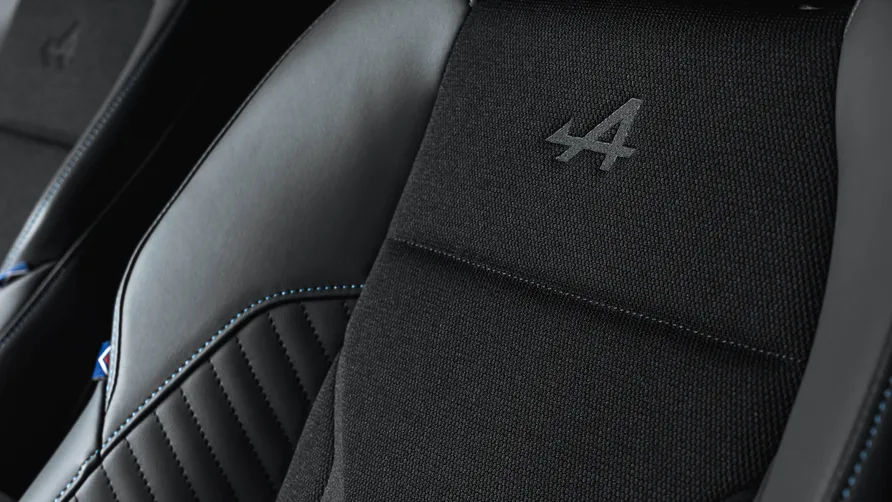 23655-megane-studio-detailthomascortesi-23