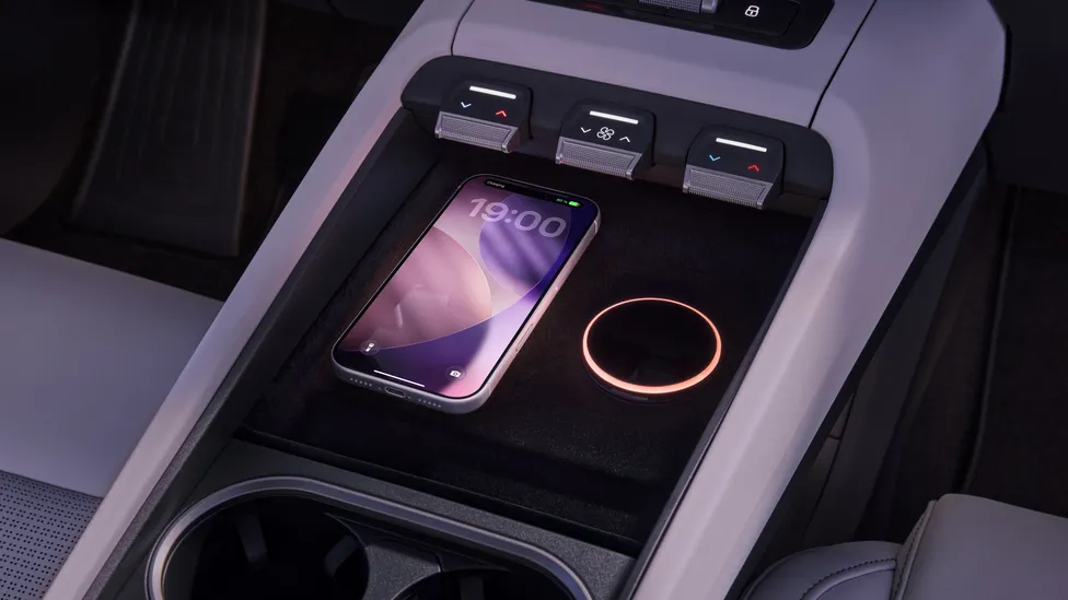 Peaq_049_Wireless_charging_Togless_0