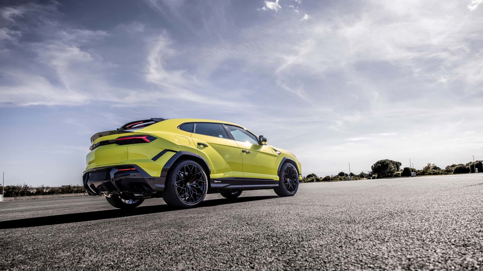 2027-lamborghini-urus-se-performante (12)