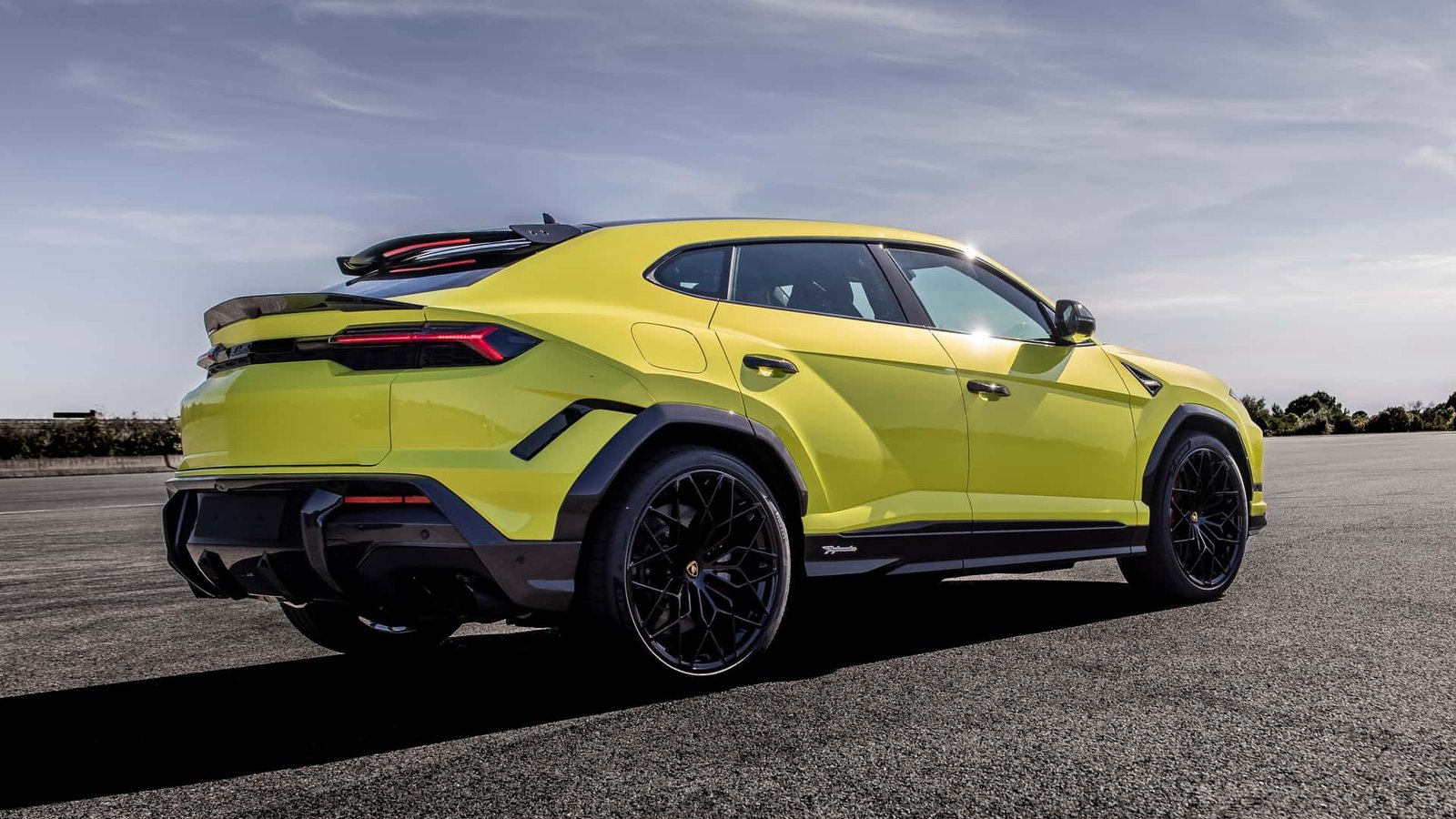 2027-lamborghini-urus-se-performante (13)