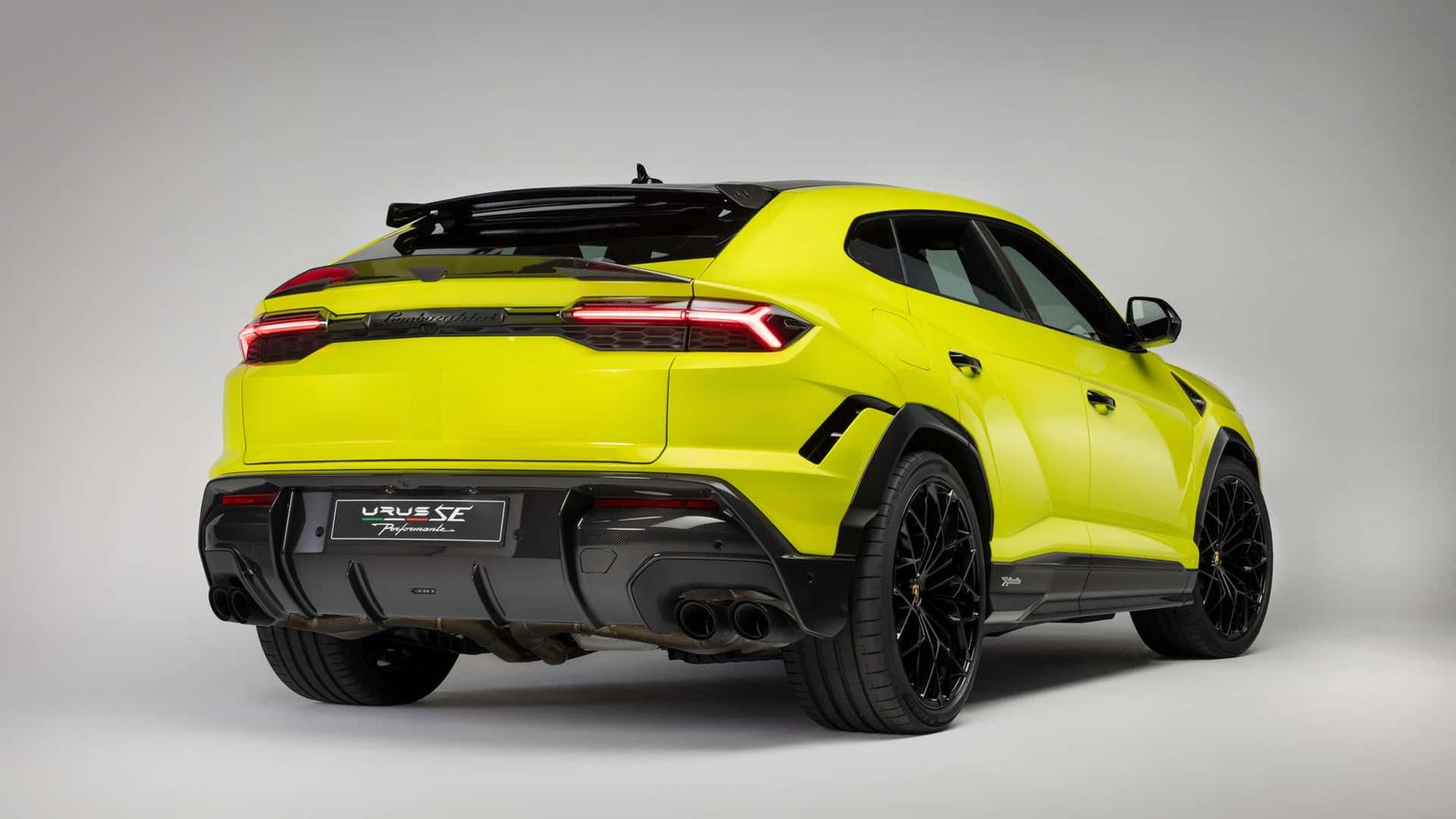 2027-lamborghini-urus-se-performante (32)