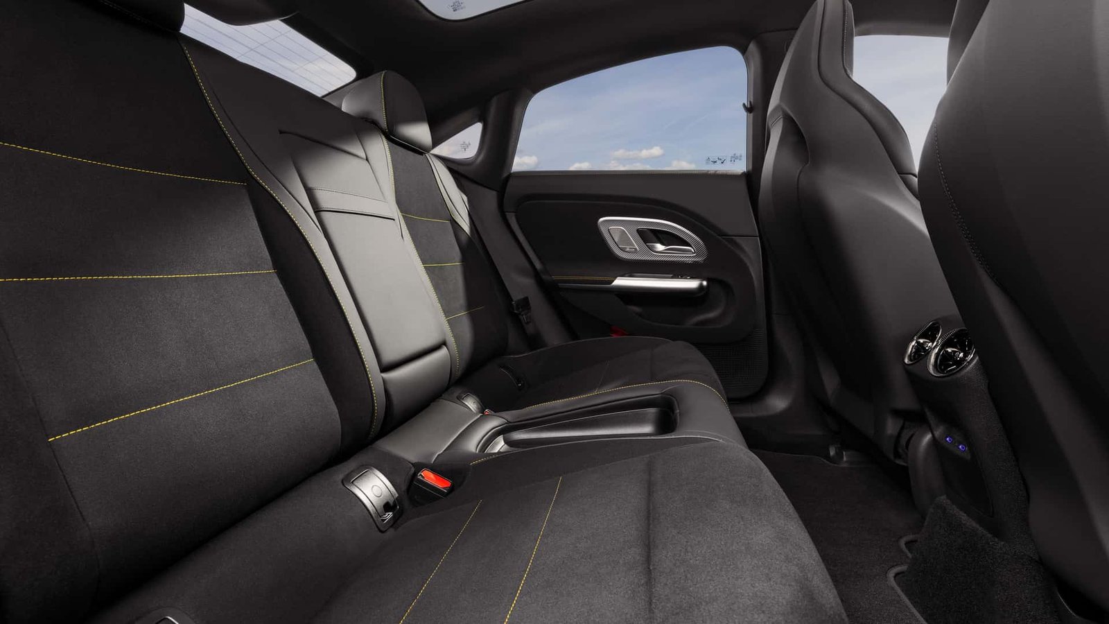 mercedes-amg-cla-45-4matic-2026 (1)