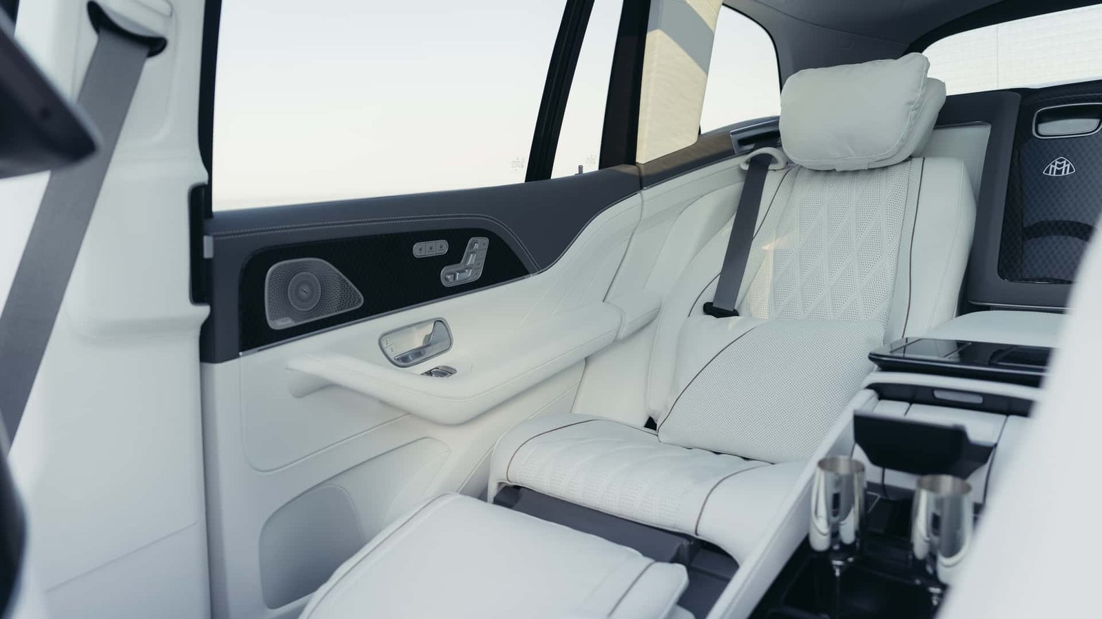 mercedes-maybach-gls-680-2026 (24)