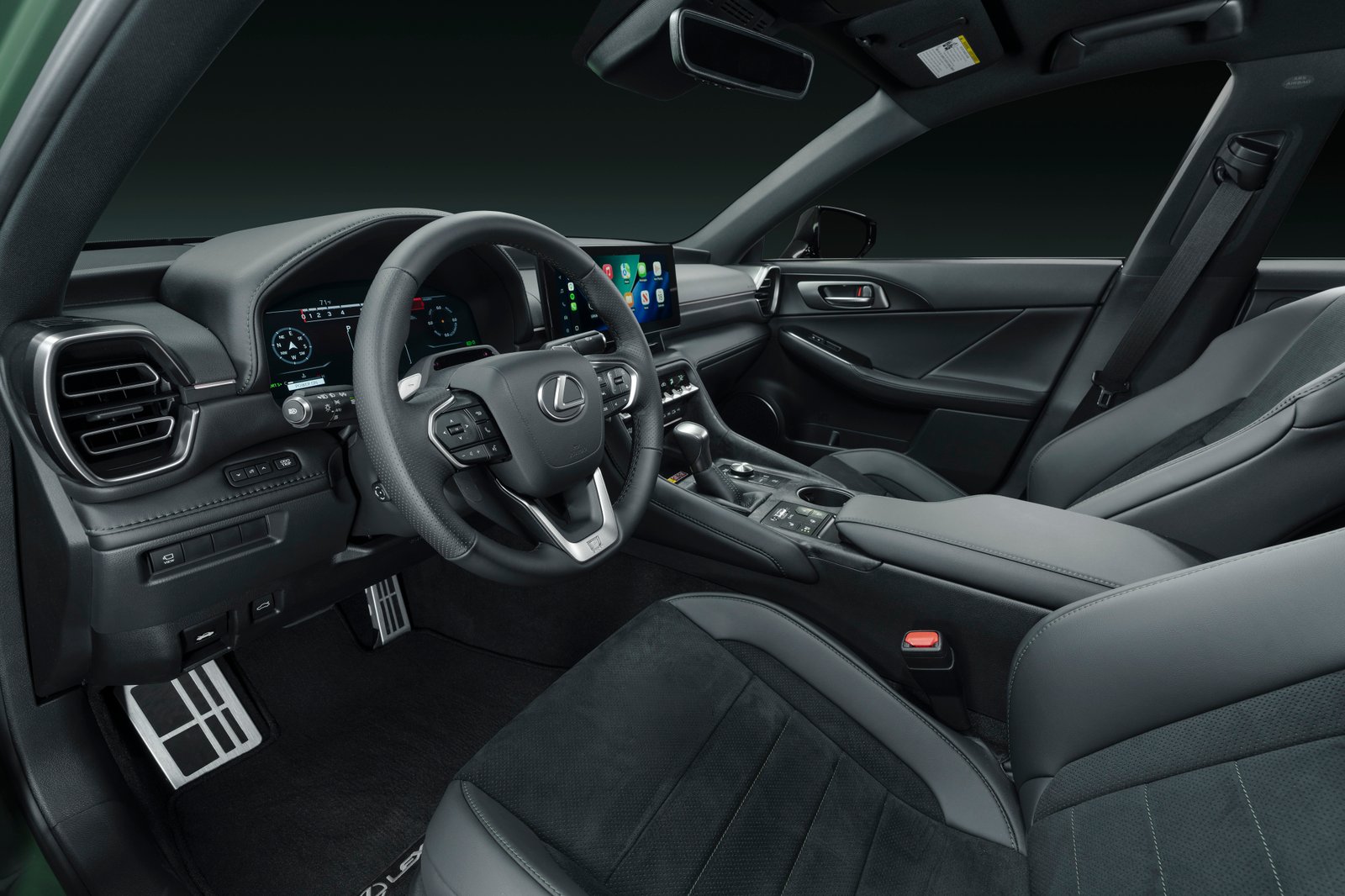 2027_Lexus-IS_Special-Appearance-Package_008